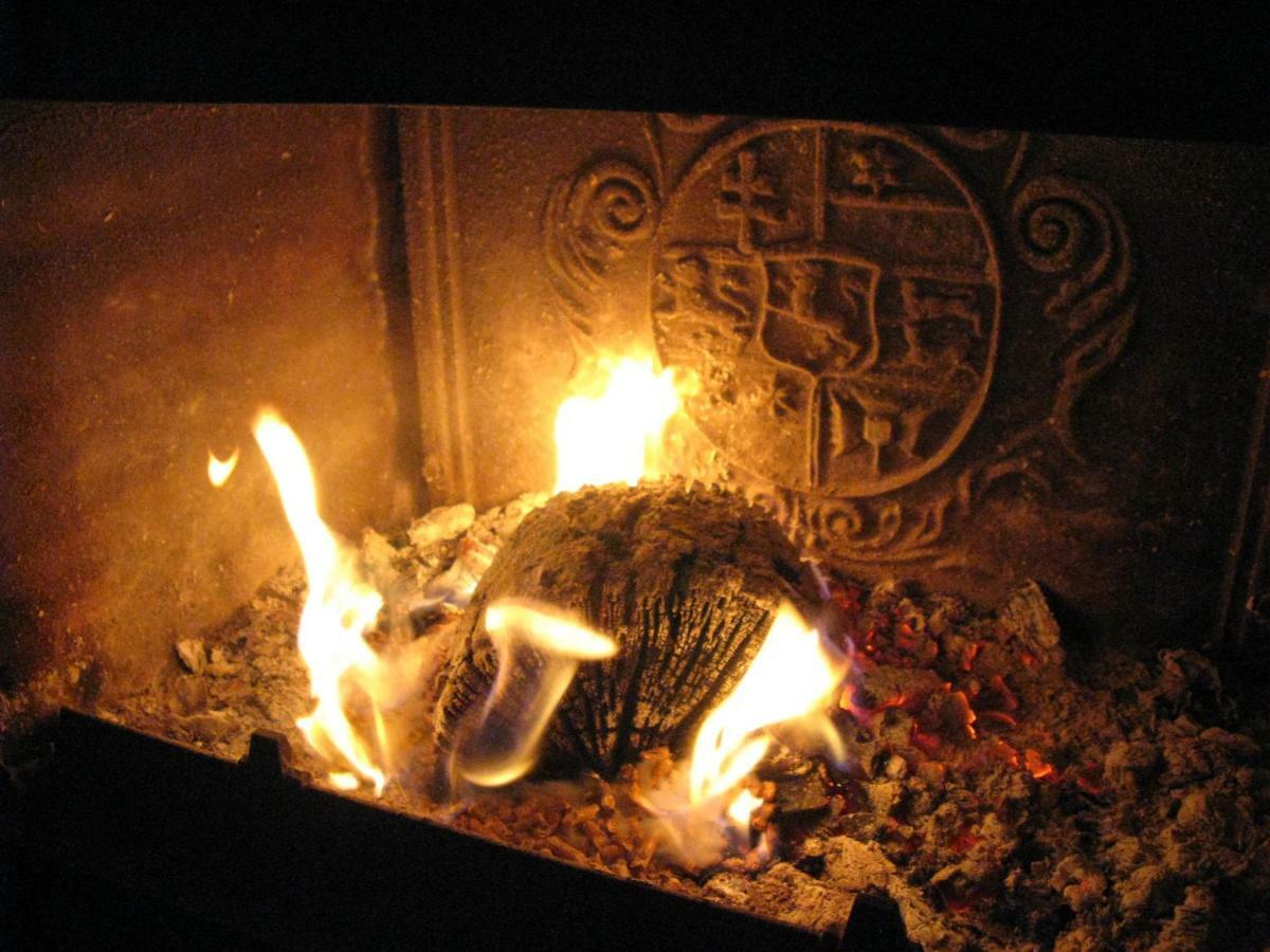 Les Troglos De Beaulieu Loches Eksteriør bilde